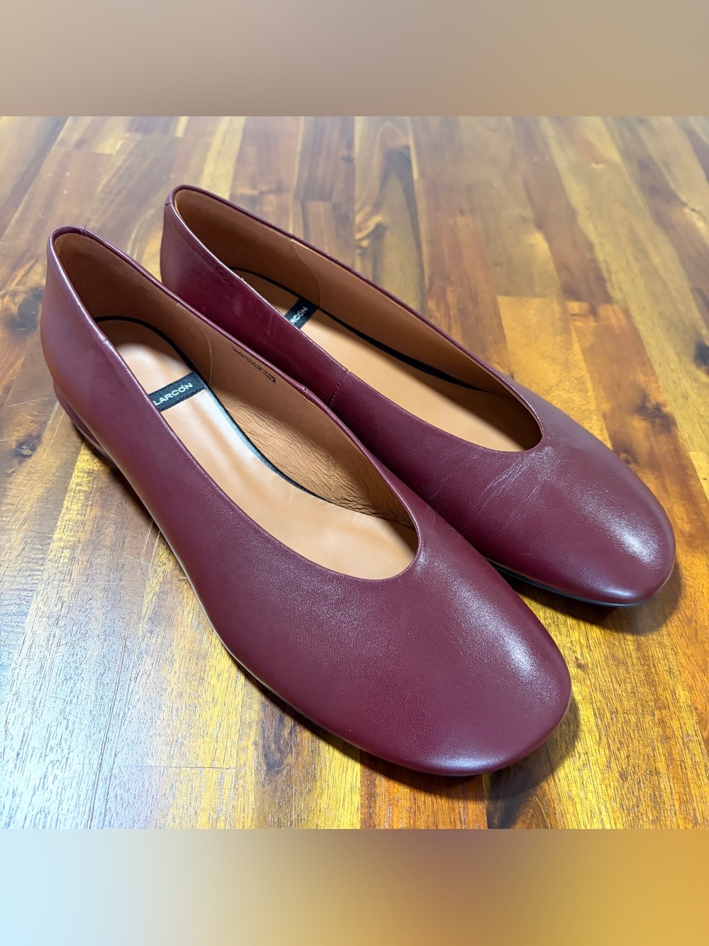 NWT. Burgundy genuine Leather Ballet stylish Flats . Relaxed feet. - Picture 3 of 6